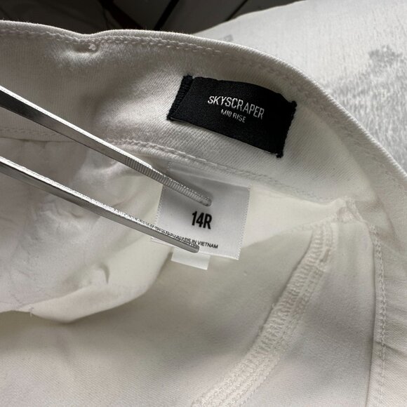 Express Skyscraper Bootcut Jeans Womens 14R Ankle Slit Mid Rise Pintuck White - Picture 9 of 16